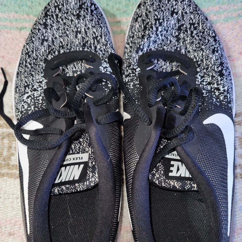 Nike Flex Contact shoes W10